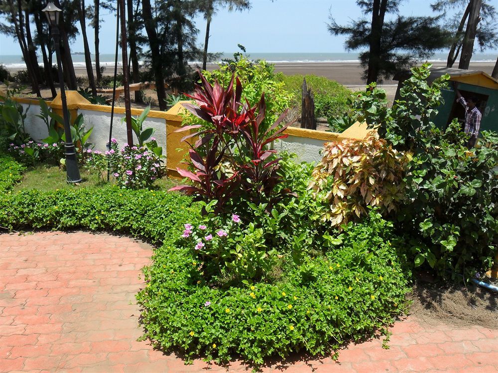 Golden Swan Beach Resort Murūd Esterno foto